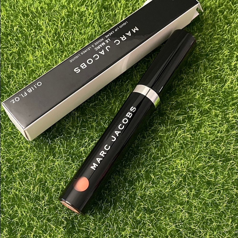 🆕 Marc Jacobs Le Marc Liquid Lip in Hot Cocoa